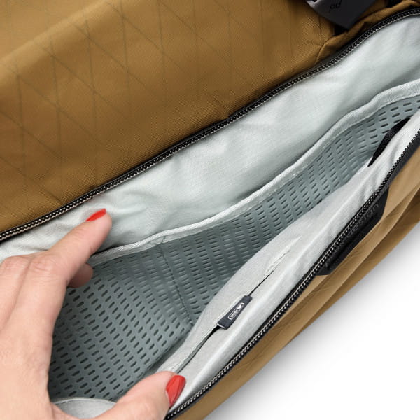 Peak Design Travel Duffel Coyote