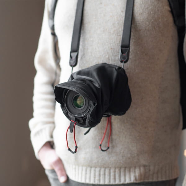 Peak Design Shell Small (S) - Wetterfeste Schutzhülle für DSLM-Kameras und kleine DSLR-Kameras inkl.