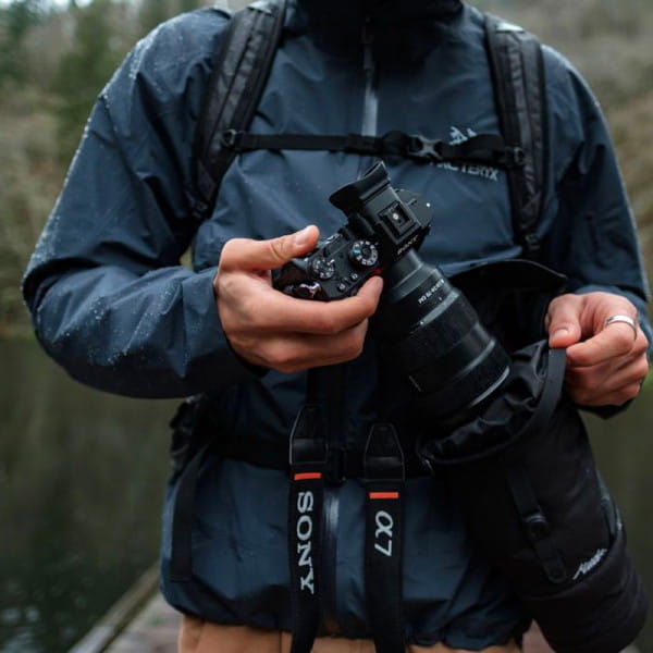 Matador Camera Base Layer - Wetterfeste Polstertasche für DSLR und Systemkameras