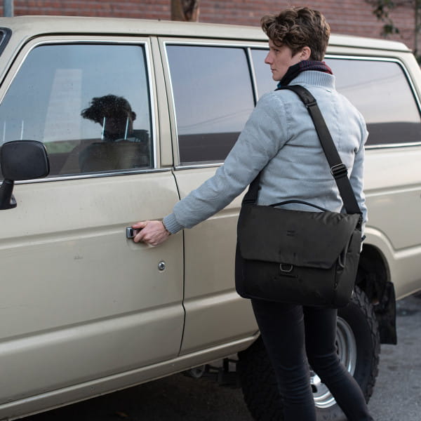 Peak Design Everyday Messenger 13 Liter - Black (Schwarz)