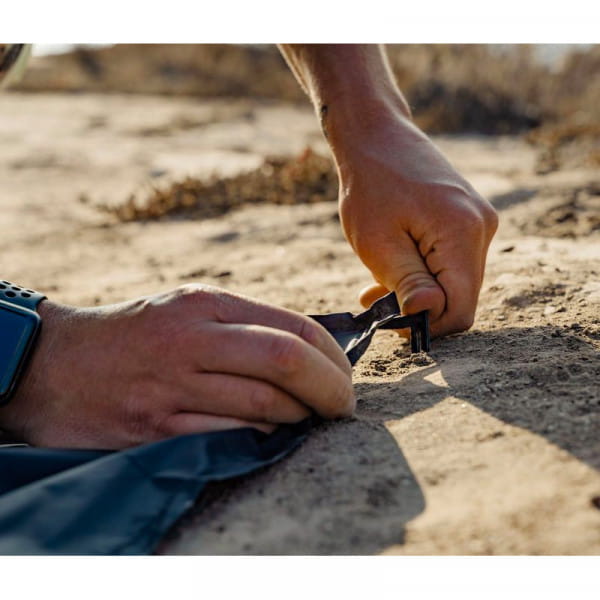 Matador Pocket Blanket (Black)