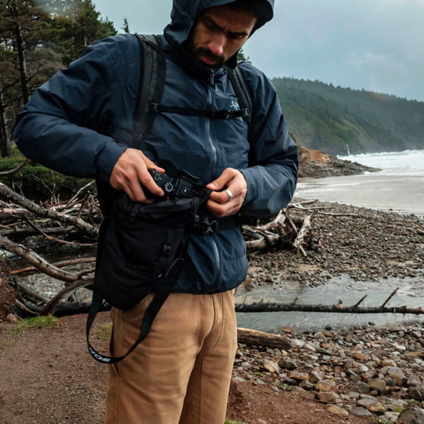 Matador Camera Base Layer - Wetterfeste Polstertasche für DSLR und Systemkameras