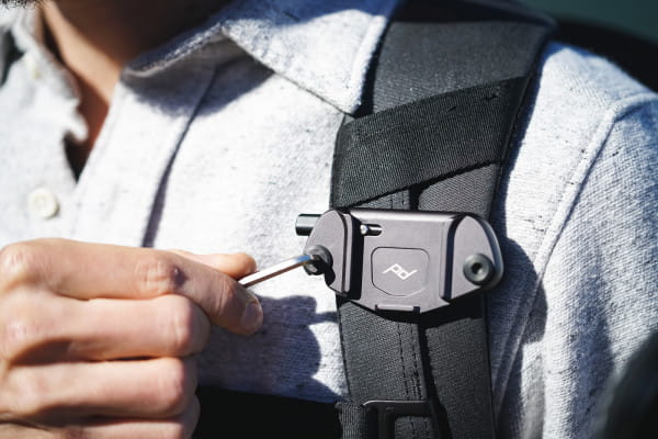 Peak Design Capture Clip v3 inkl. Standard Plate - Black (Schwarz) - Kameraclip