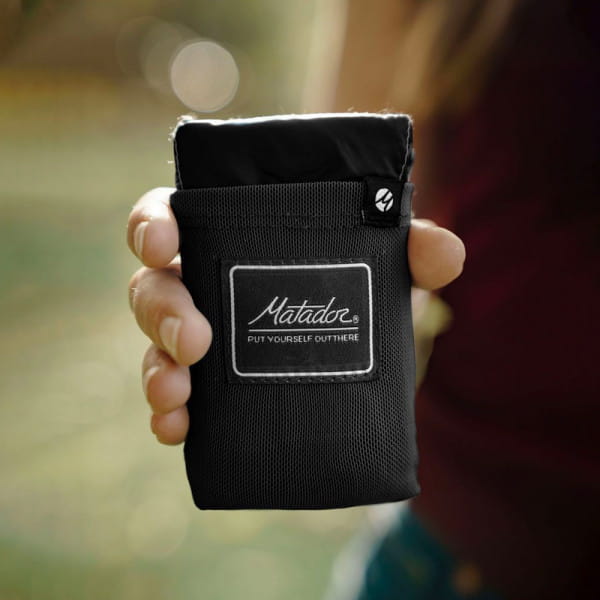 Matador Pocket Blanket (Black)