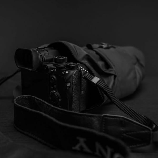 Matador Camera Base Layer - Wetterfeste Polstertasche für DSLR und Systemkameras