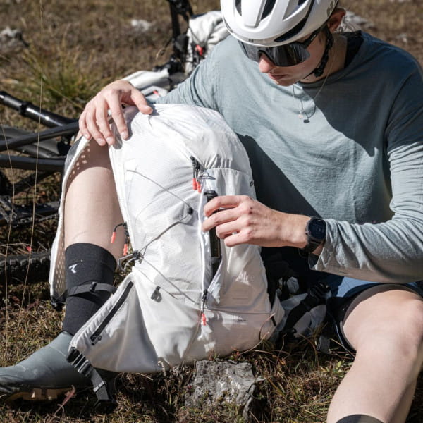 CYCLITE Touring Backpack / 02 (23 Liter) - Light Grey (2026)