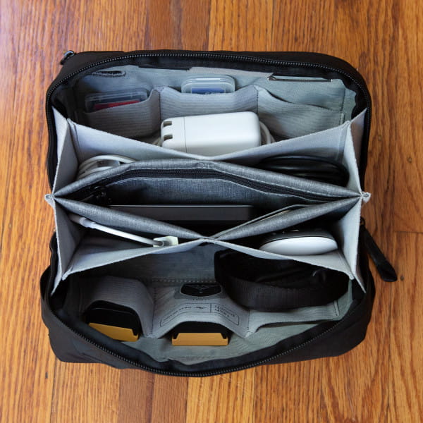 Peak Design Tech Pouch - Black (Schwarz) - Organizer-Tasche für Smartphones, Kabel etc.