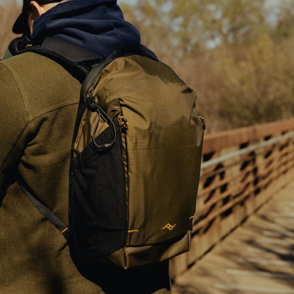 Peak Design Outdoor Backpack Zip 18 Liter - Kelp